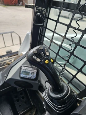 Мини челни товарачи Bobcat S590, снимка 3