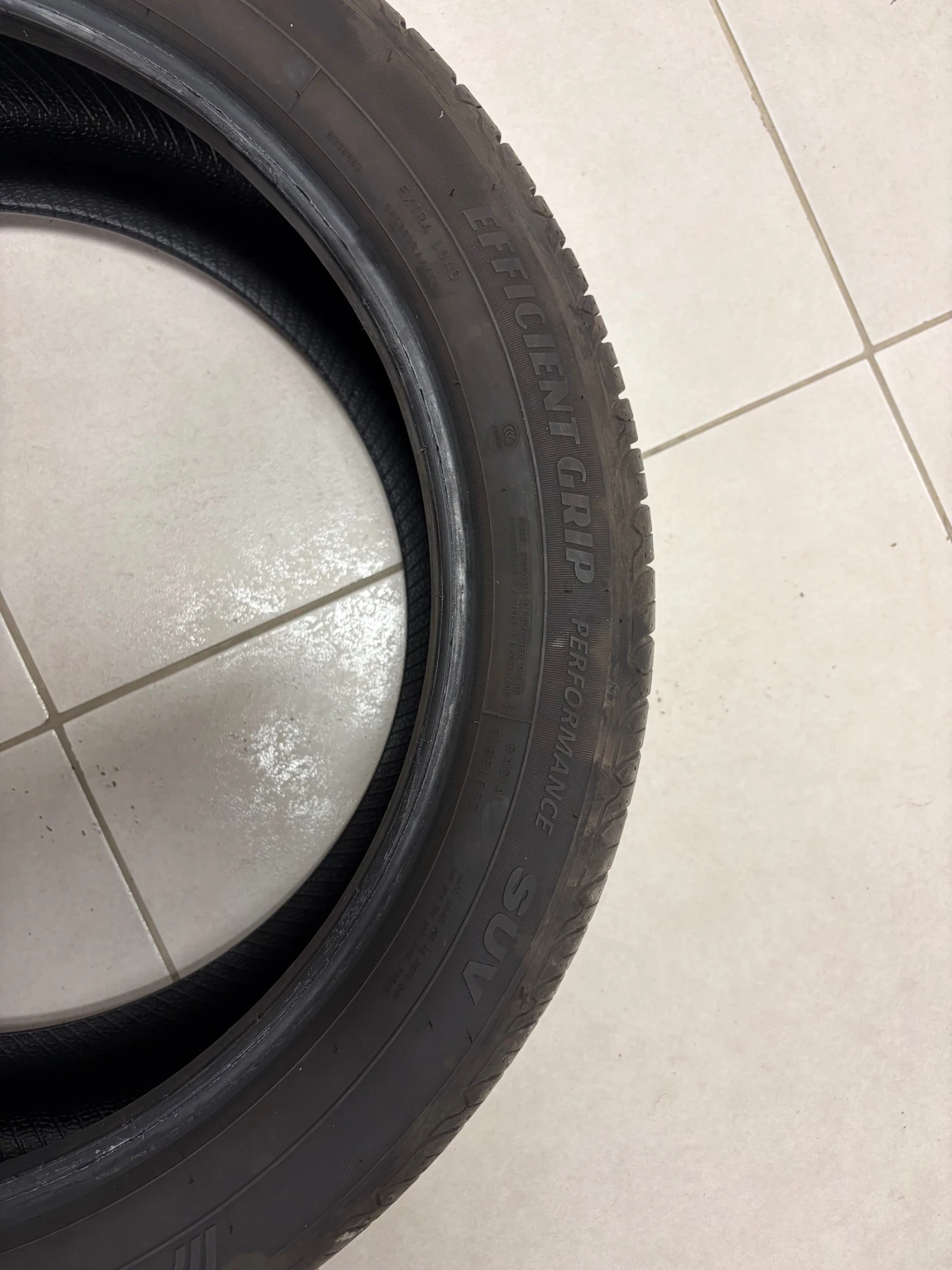 Гуми Летни 245/45R19, снимка 5 - Гуми и джанти - 55332197