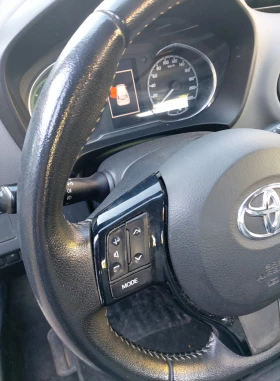 Toyota Yaris Feis Hybrid  FULL..., снимка 17