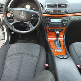 Mercedes-Benz E 200, снимка 7