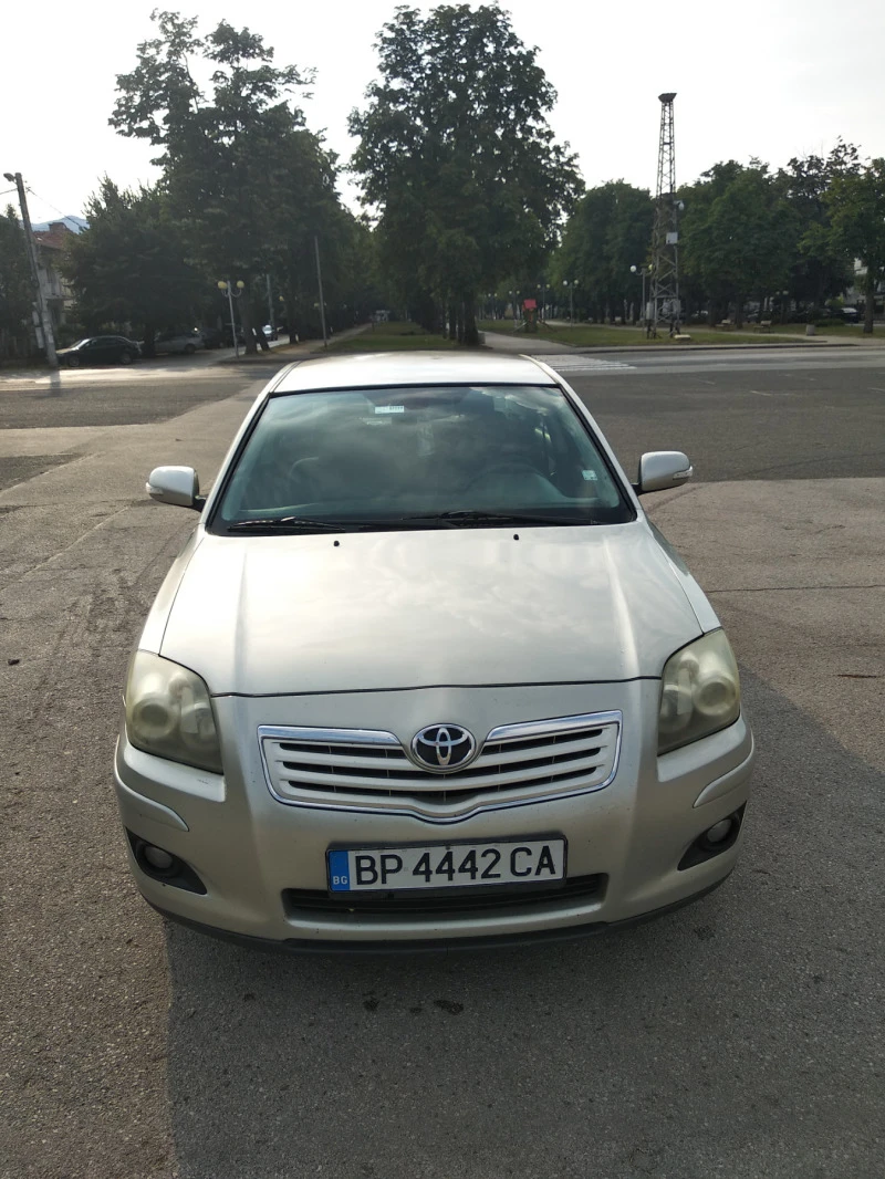 Toyota Avensis 2.2 D4D, снимка 10 - Автомобили и джипове - 41568087