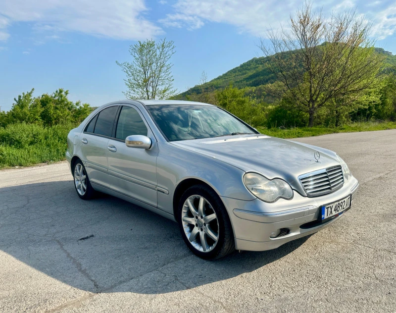 Mercedes-Benz C 220, снимка 1 - Автомобили и джипове - 47539917