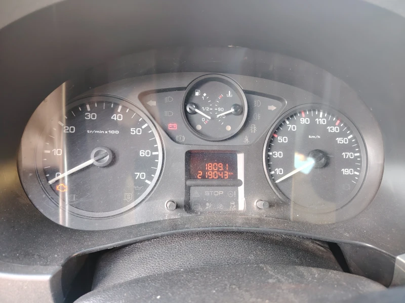 Citroen Berlingo Multispace 1.6 hdi, снимка 9 - Автомобили и джипове - 52598959