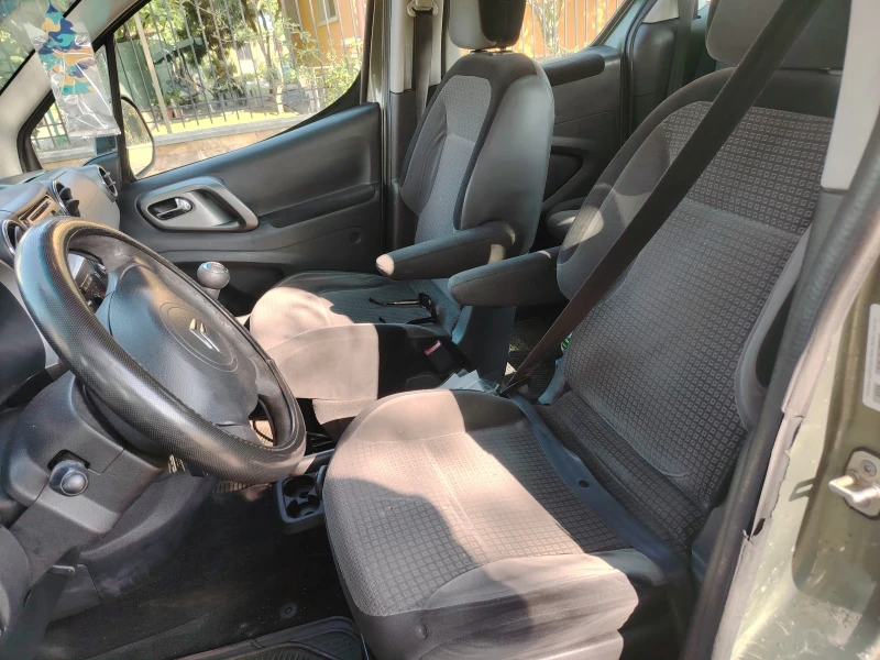 Citroen Berlingo Multispace 1.6 hdi, снимка 12 - Автомобили и джипове - 52598959