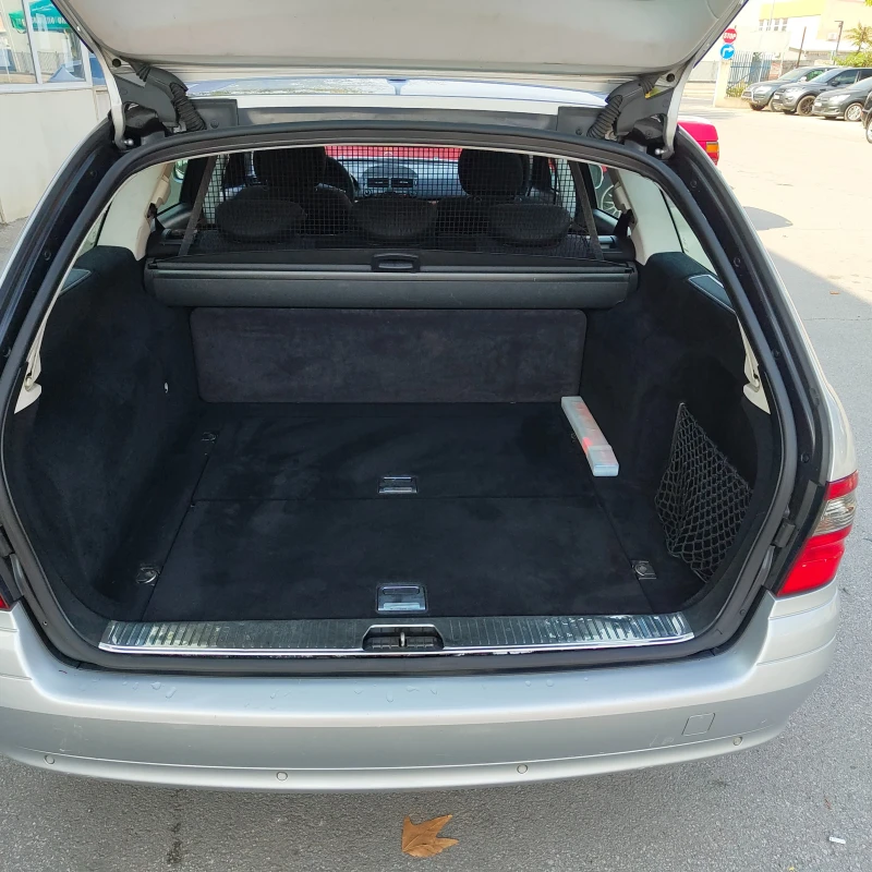 Mercedes-Benz E 200, снимка 12 - Автомобили и джипове - 52368457