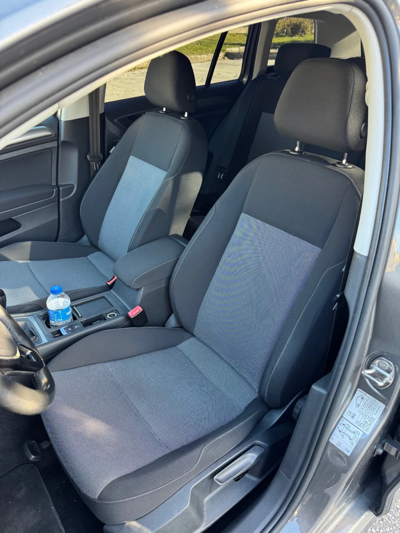 VW Golf 1.6TDI, снимка 8 - Автомобили и джипове - 53059969