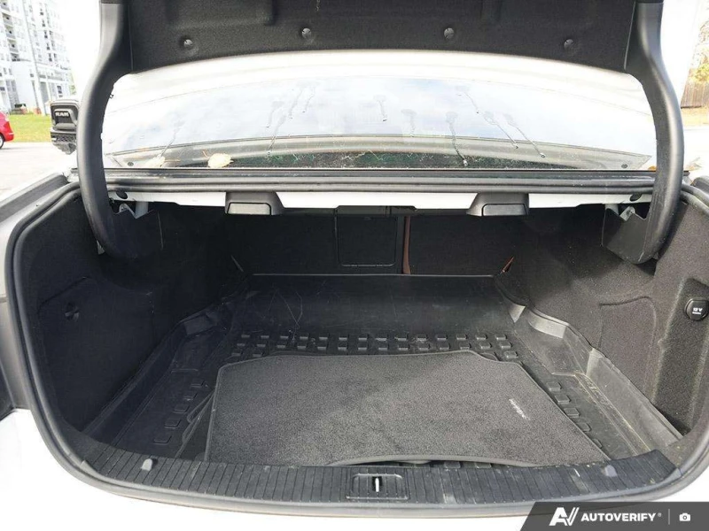 Mercedes-Benz E 400 * CARFAX * ЦЕНА ДО БГ, снимка 11 - Автомобили и джипове - 53056068