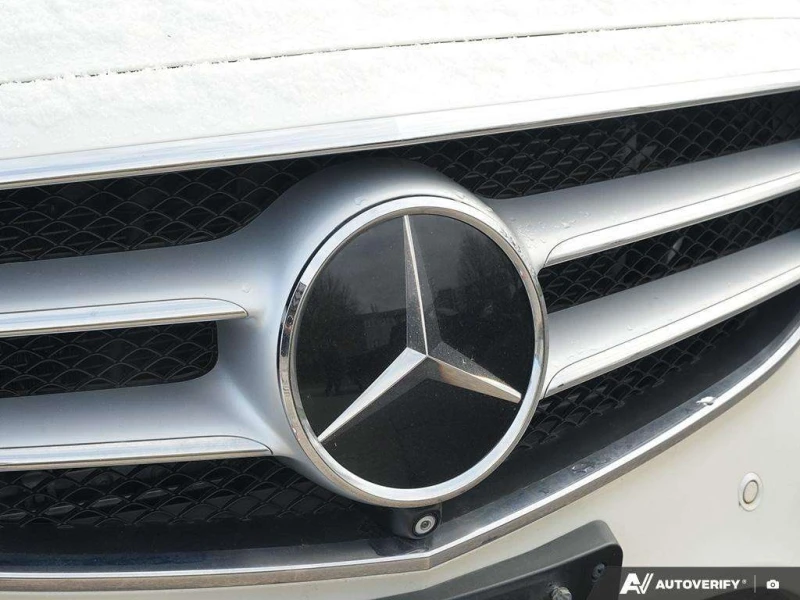 Mercedes-Benz E 400 * CARFAX * ЦЕНА ДО БГ, снимка 9 - Автомобили и джипове - 53056068