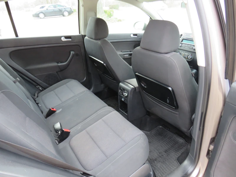 VW Golf Plus * 2.0TDI РЪЧКА ТОП СЪСТОЯНИЕ* , снимка 11 - Автомобили и джипове - 53106468