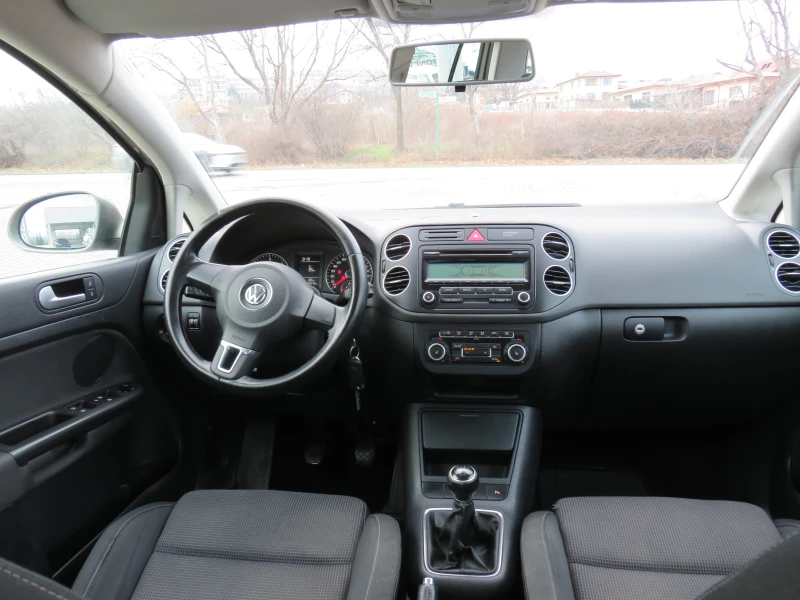 VW Golf Plus * 2.0TDI РЪЧКА ТОП СЪСТОЯНИЕ* , снимка 13 - Автомобили и джипове - 53106468