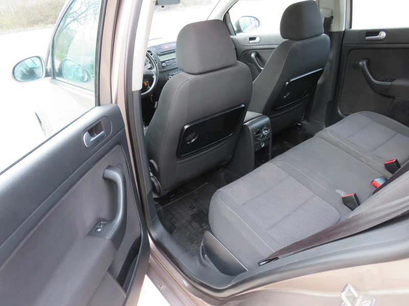 VW Golf Plus * 2.0TDI РЪЧКА ТОП СЪСТОЯНИЕ* , снимка 10 - Автомобили и джипове - 53106468