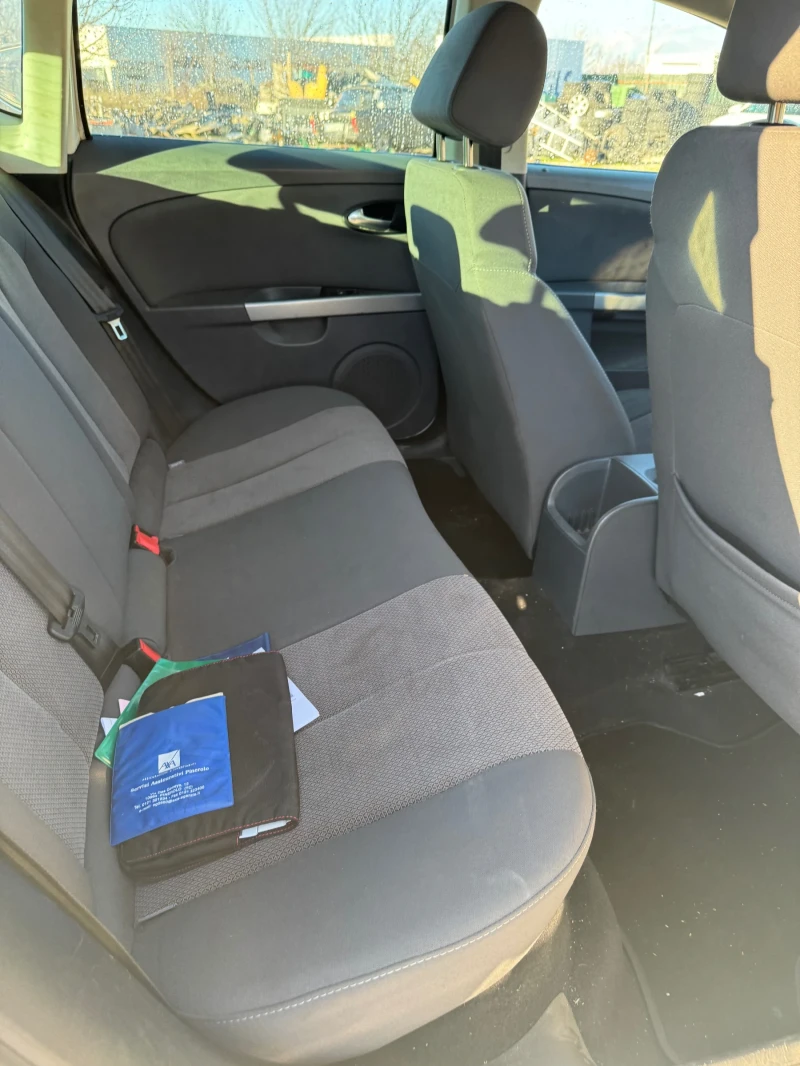 Seat Leon 1.9 tdi италия, снимка 7 - Автомобили и джипове - 53528390