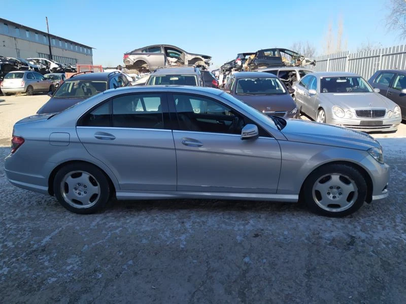 Mercedes-Benz C 200 2,2 дизел Sport, снимка 3 - Автомобили и джипове - 35327348