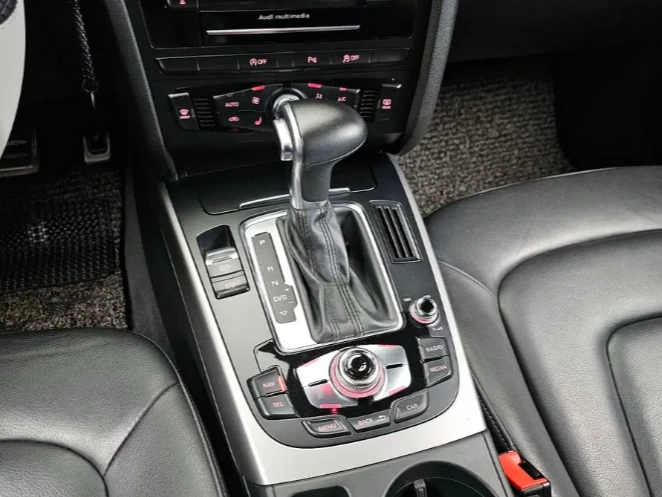 Audi A4 2.0 TDI Quattro - изображение 9