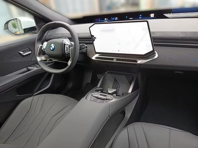 BMW iX3 40 / M SPORT / ICONIC GLOW / HUD / , снимка 15 - Автомобили и джипове - 55471874