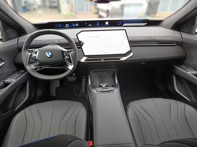 BMW iX3 40 / M SPORT / ICONIC GLOW / HUD / , снимка 11 - Автомобили и джипове - 55471874