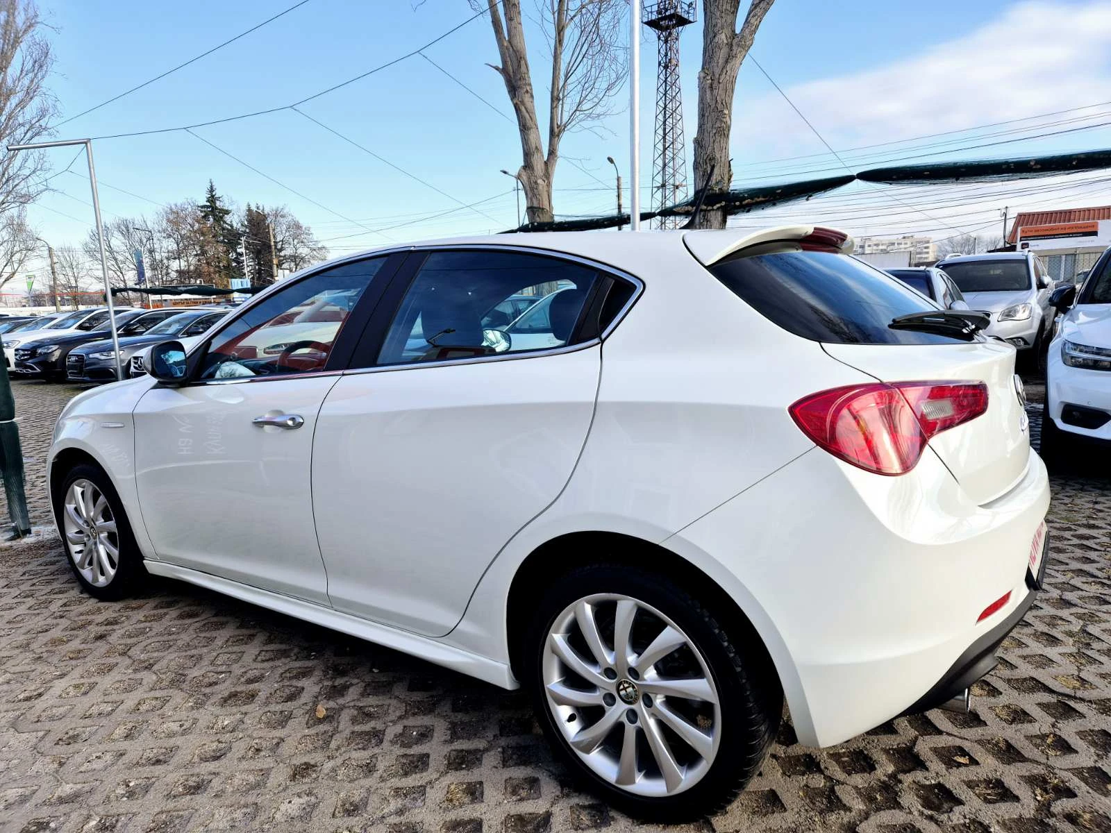 Alfa Romeo Giulietta 1.6D-EXECUTIVE - изображение 2