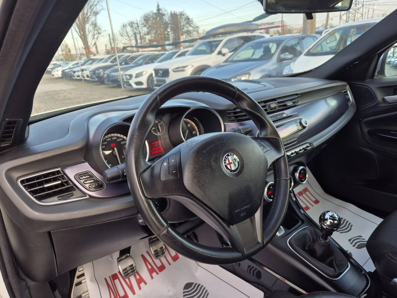 Alfa Romeo Giulietta 1.6D-EXECUTIVE - изображение 8