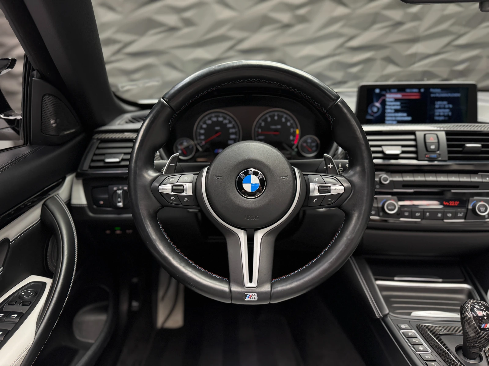 BMW M4 Cabrio* Carbon-Ceramic* H&K* Surround View - изображение 6