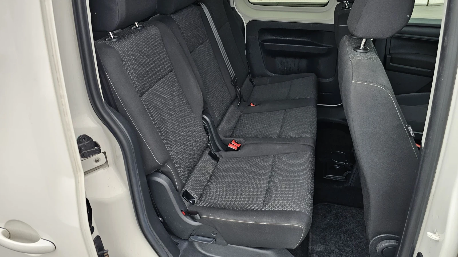 VW Caddy XXL - 7 места БЕНЗИН-МЕТАН | Mobile.bg — изображение 12