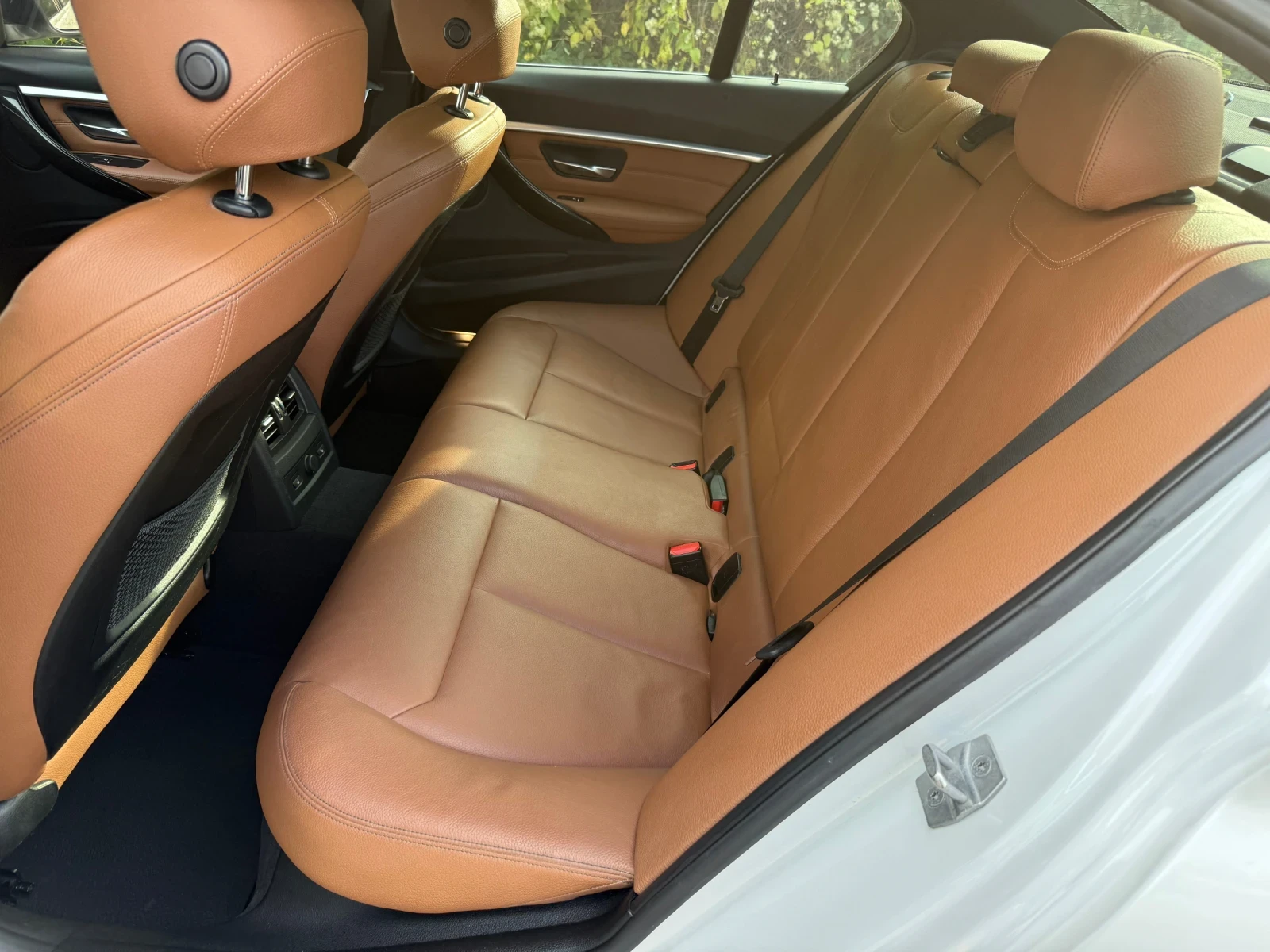 BMW 330 Plug-in Hybrid  | Mobile.bg   12