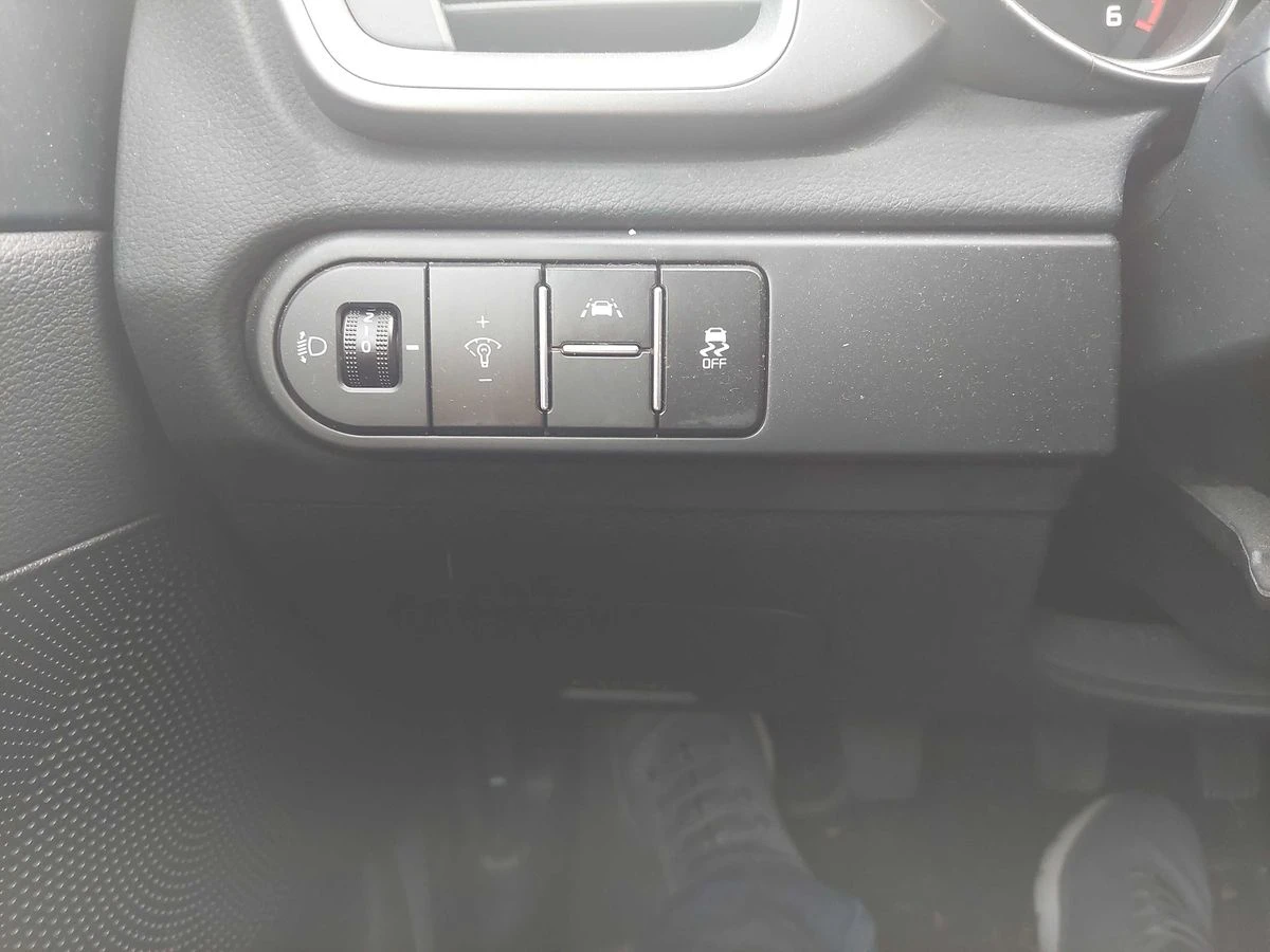 Kia Ceed * 1.6 CRDi Silber* *  | Mobile.bg   11