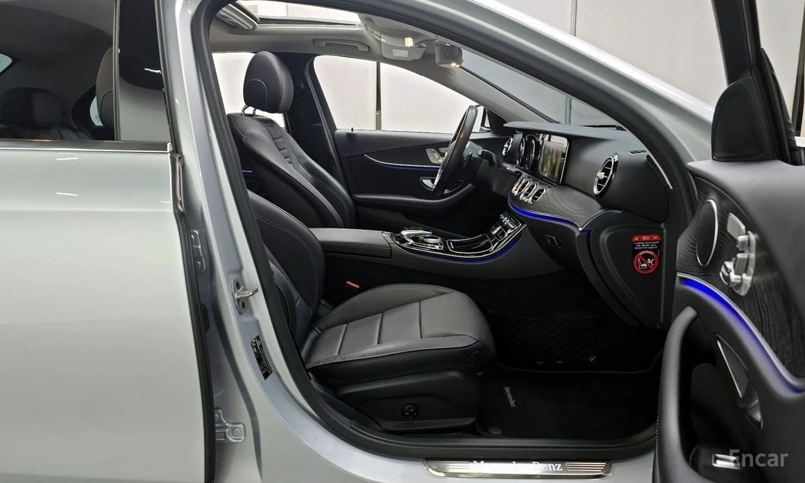 Mercedes-Benz E 220  - изображение 10