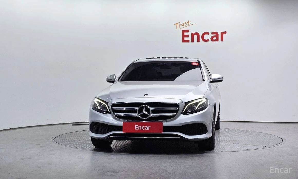 Mercedes-Benz E 220  - изображение 3