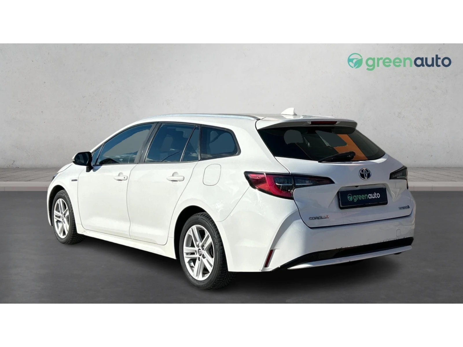 Toyota Corolla 1. 8 HSD Executive, ������� ������ �� 222   | Mobile.bg � ����������� 2