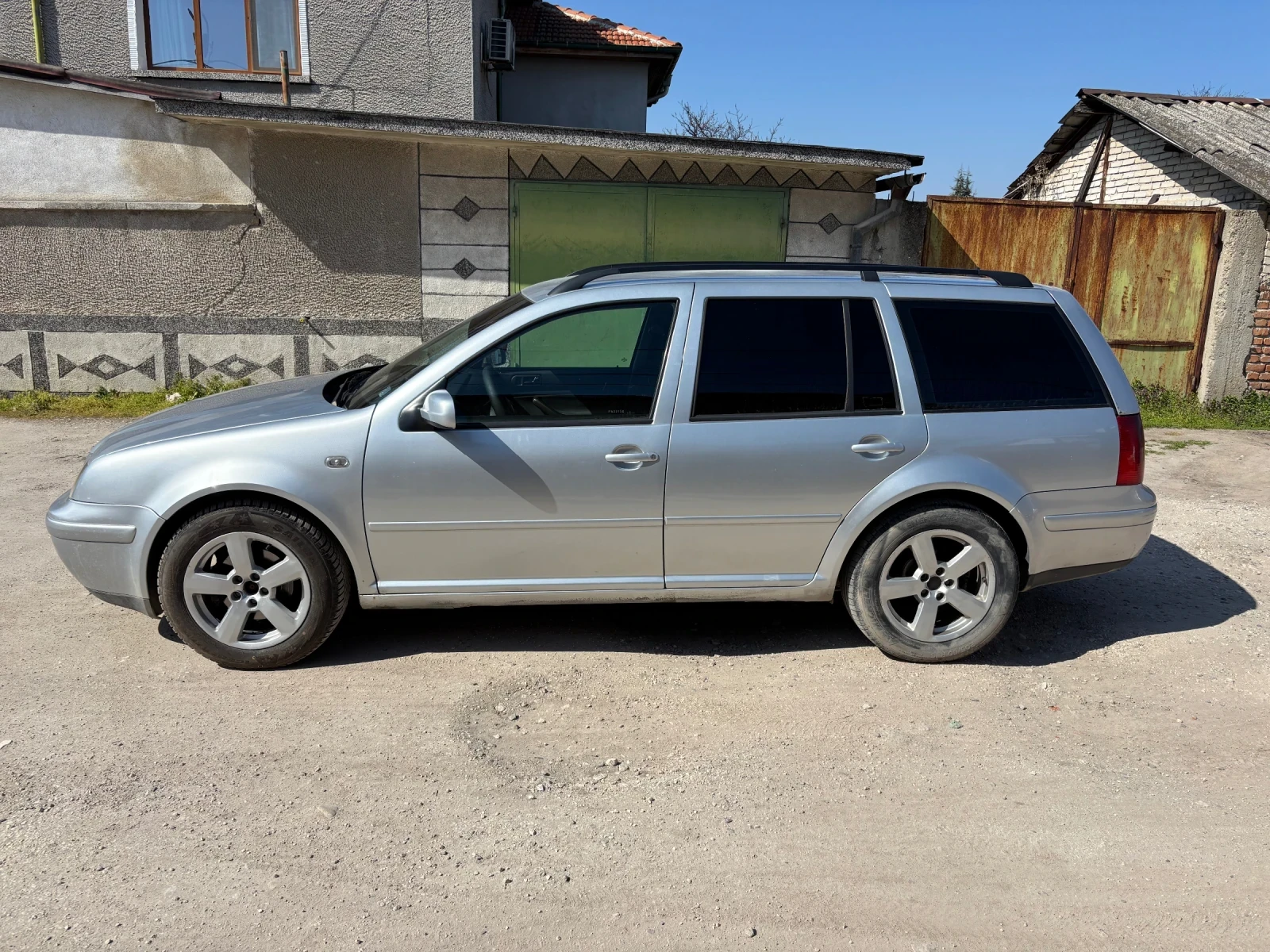 VW Bora, снимка 2 - Автомобили и джипове - 53851824