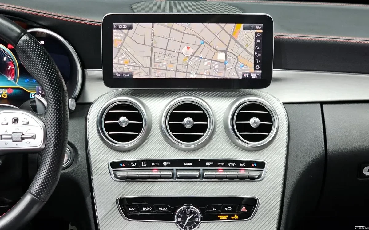 Mercedes-Benz C 43 AMG AMG * Дигитално Табло* Рязан Волан * 360 * HEADS-U, снимка 10 - Автомобили и джипове - 54308540
