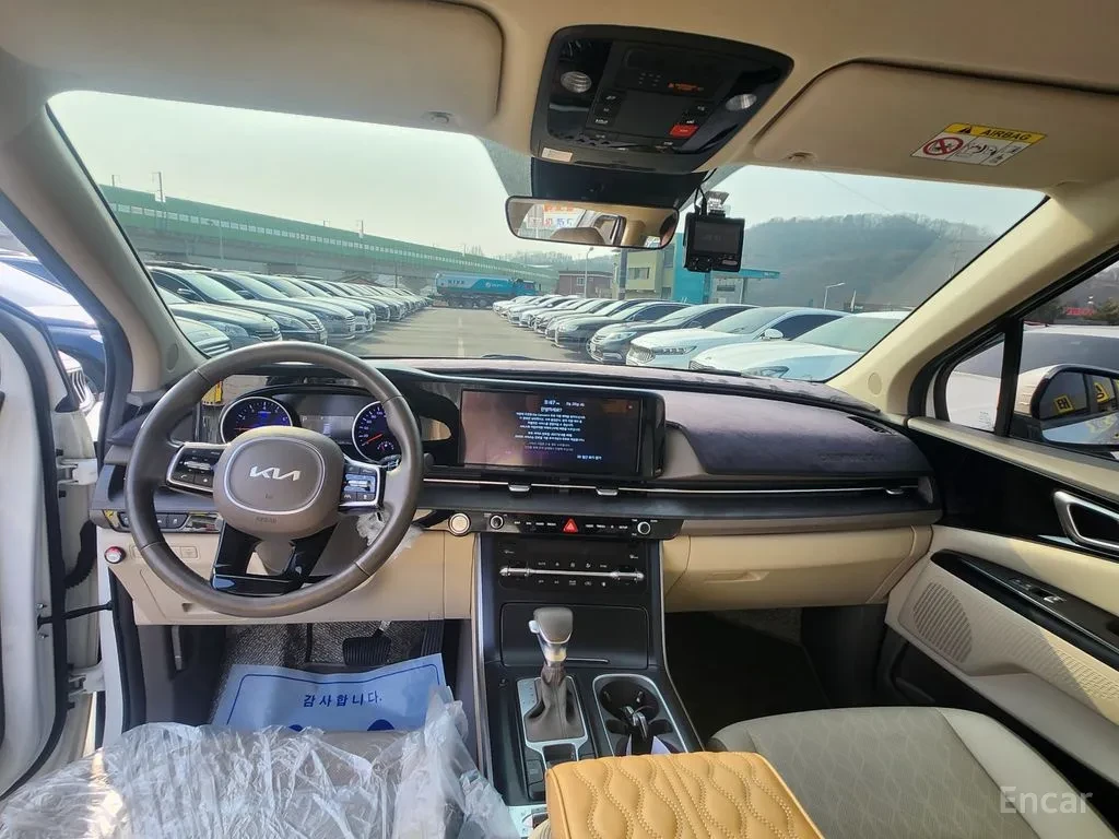 Kia Carnival LPG, снимка 14 - Автомобили и джипове - 54712675