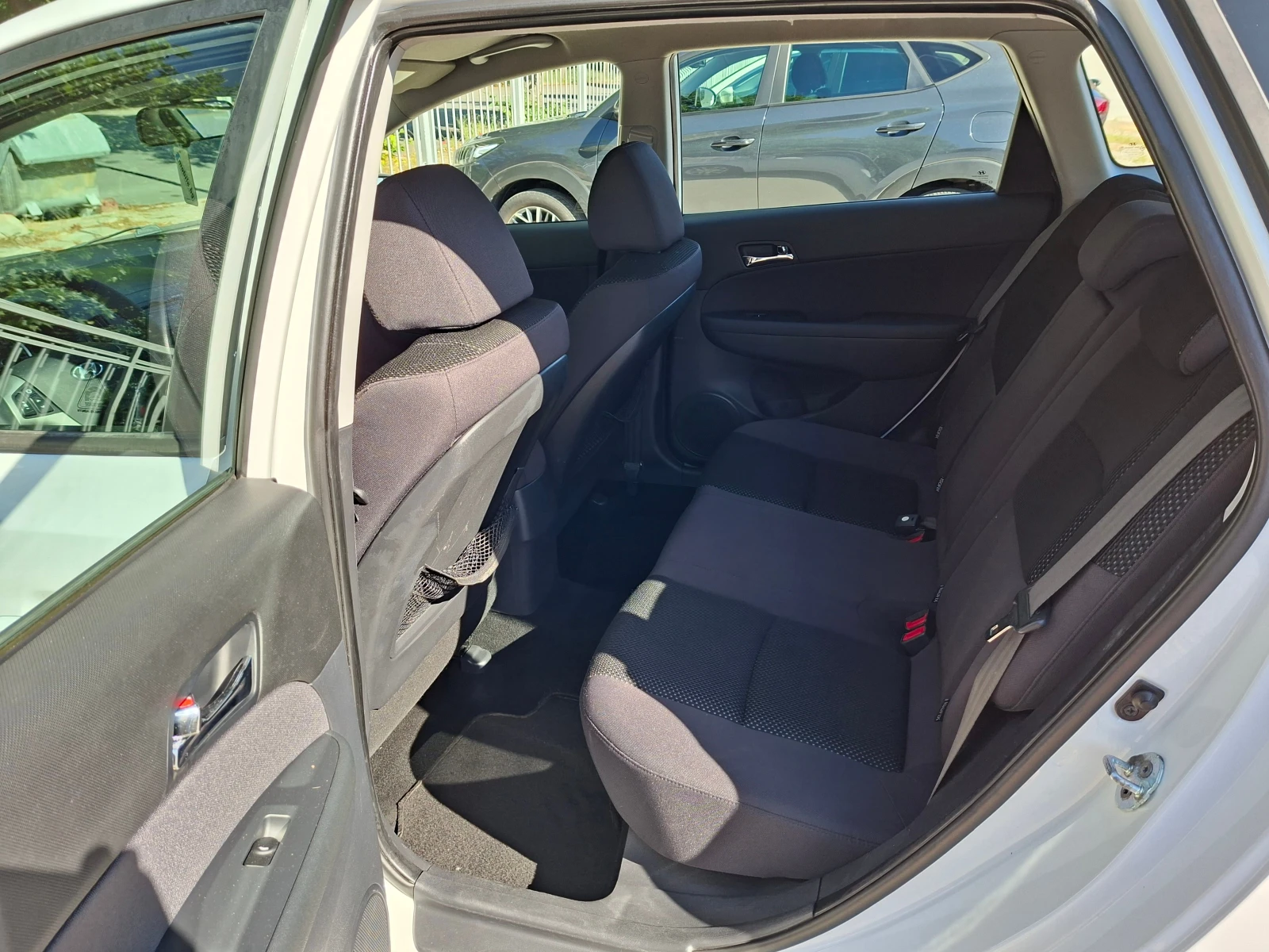 Hyundai I30 1.6/90KS, снимка 11 - Автомобили и джипове - 54713517