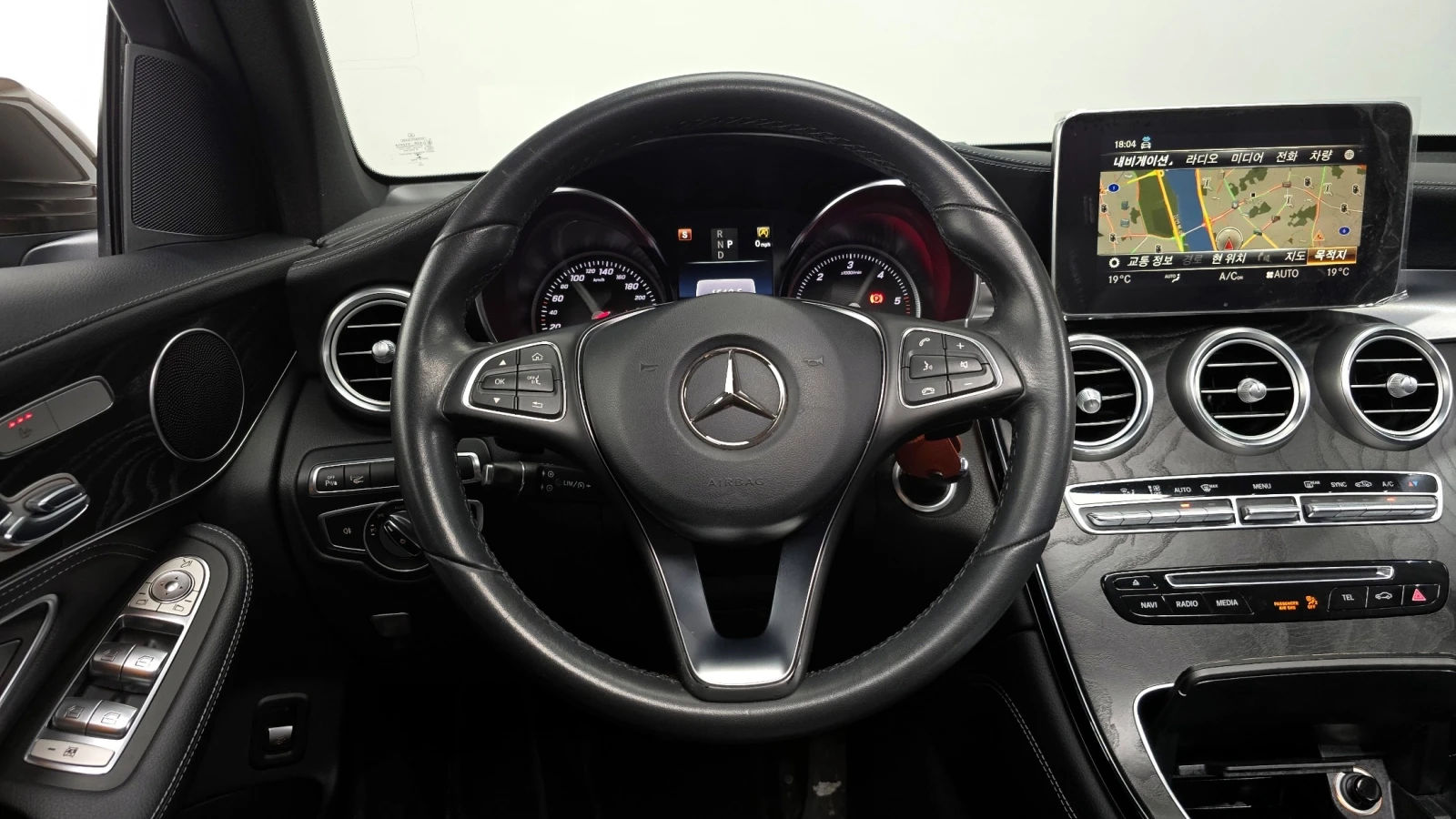 Mercedes-Benz CLC 220 GLC220 d 4MATIC Premium | HUD | MEMORY | PANORAMA, снимка 10 - Автомобили и джипове - 54766607