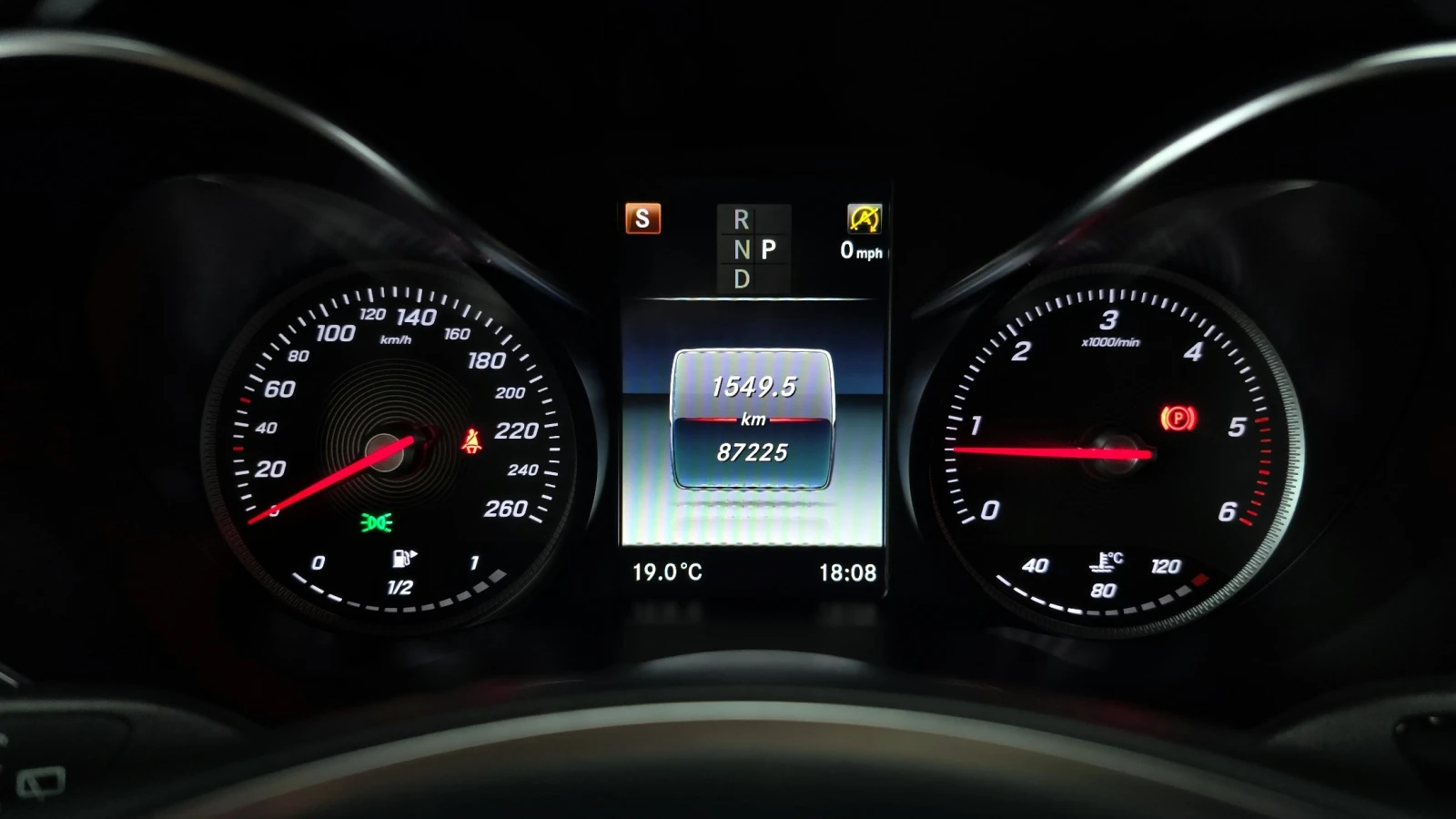 Mercedes-Benz CLC 220 GLC220 d 4MATIC Premium | HUD | MEMORY | PANORAMA, снимка 9 - Автомобили и джипове - 54766607