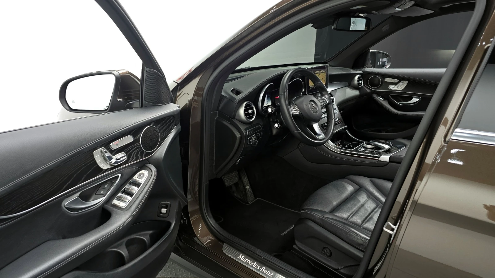 Mercedes-Benz CLC 220 GLC220 d 4MATIC Premium | HUD | MEMORY | PANORAMA, снимка 7 - Автомобили и джипове - 54766607