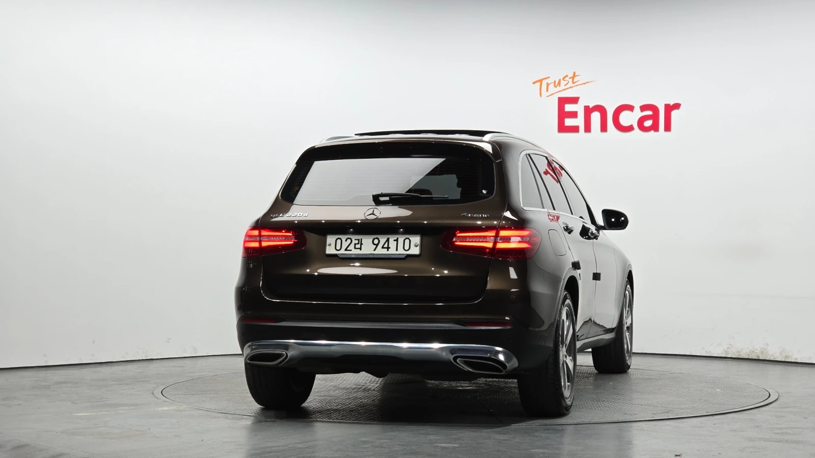 Mercedes-Benz CLC 220 GLC220 d 4MATIC Premium | HUD | MEMORY | PANORAMA, снимка 4 - Автомобили и джипове - 54766607