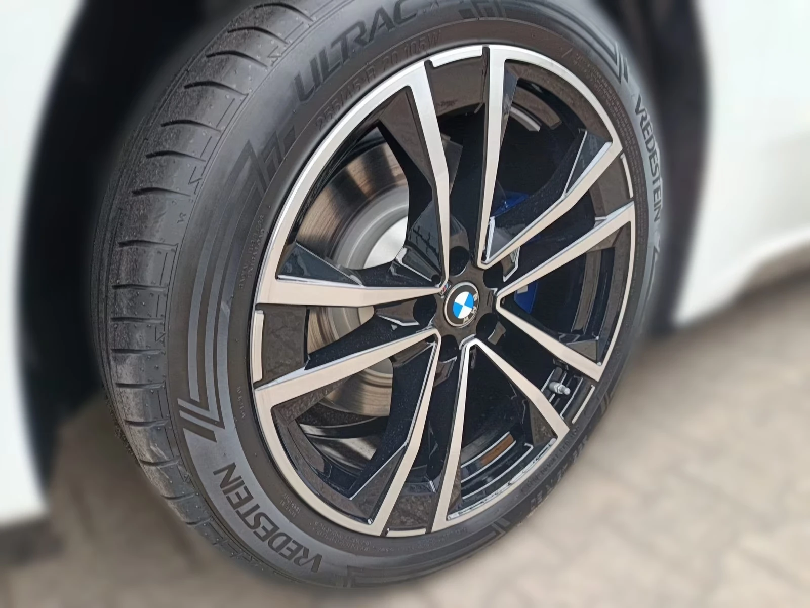 BMW iX3 40 / M SPORT / ICONIC GLOW / HUD / , снимка 8 - Автомобили и джипове - 55471874