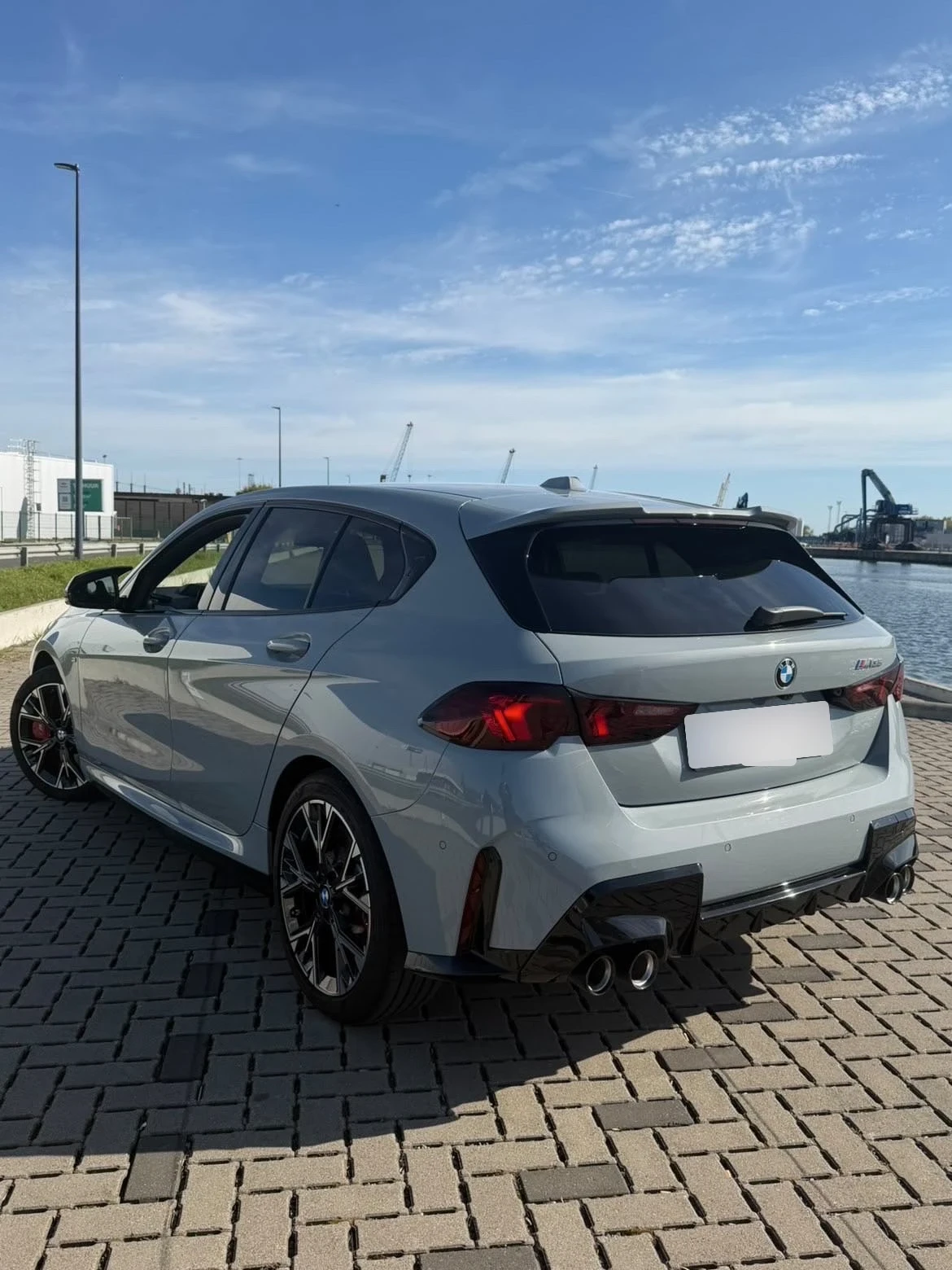 BMW M135 xDrive, снимка 4 - Автомобили и джипове - 55772595
