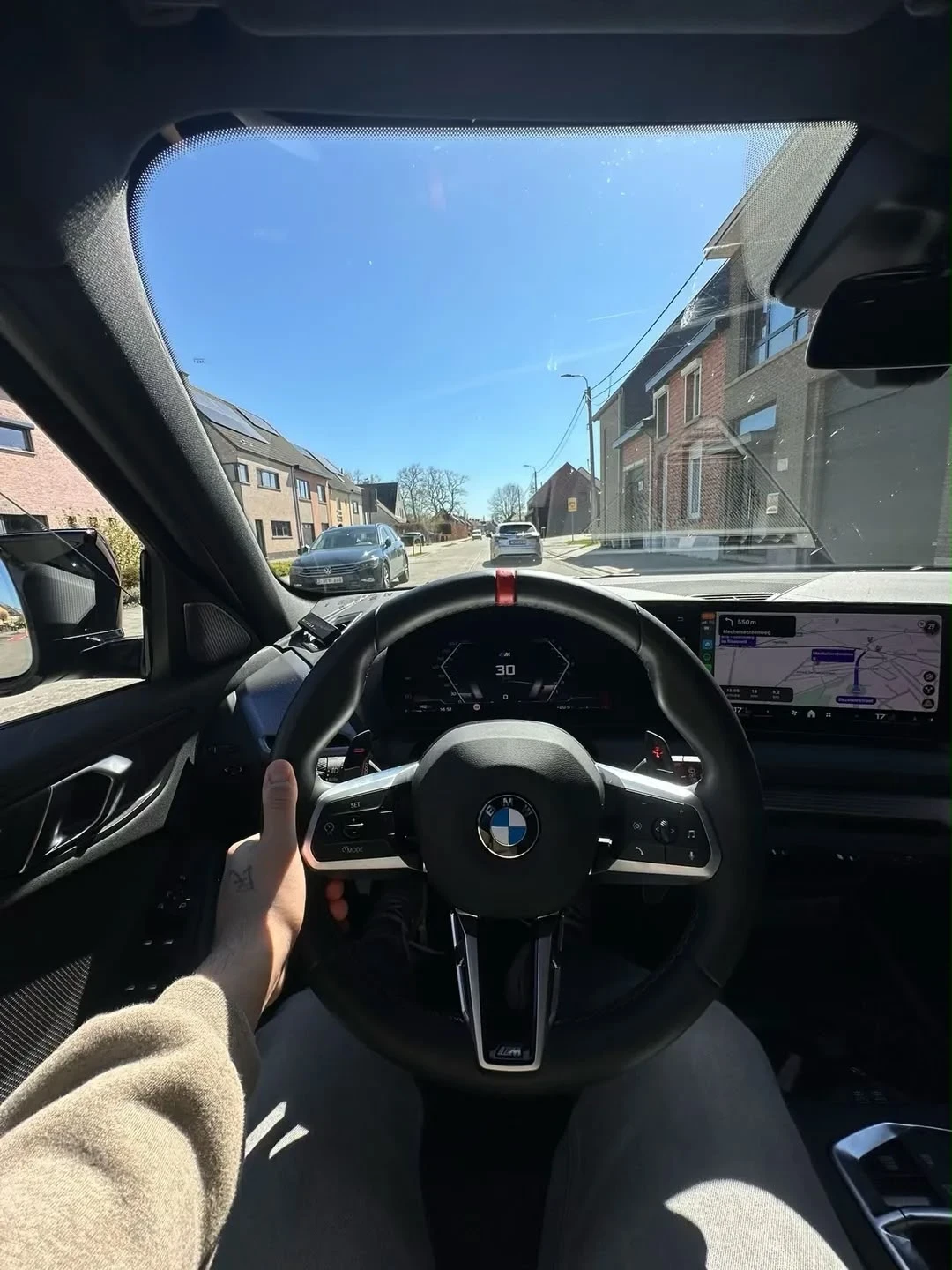 BMW M135 xDrive, снимка 8 - Автомобили и джипове - 55772595