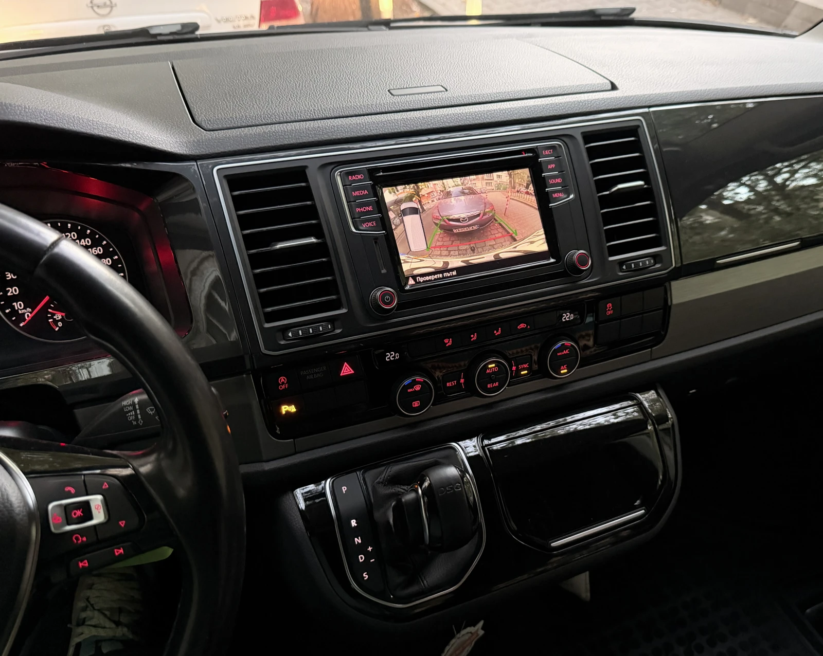 VW Multivan, снимка 12 - Автомобили и джипове - 56354777