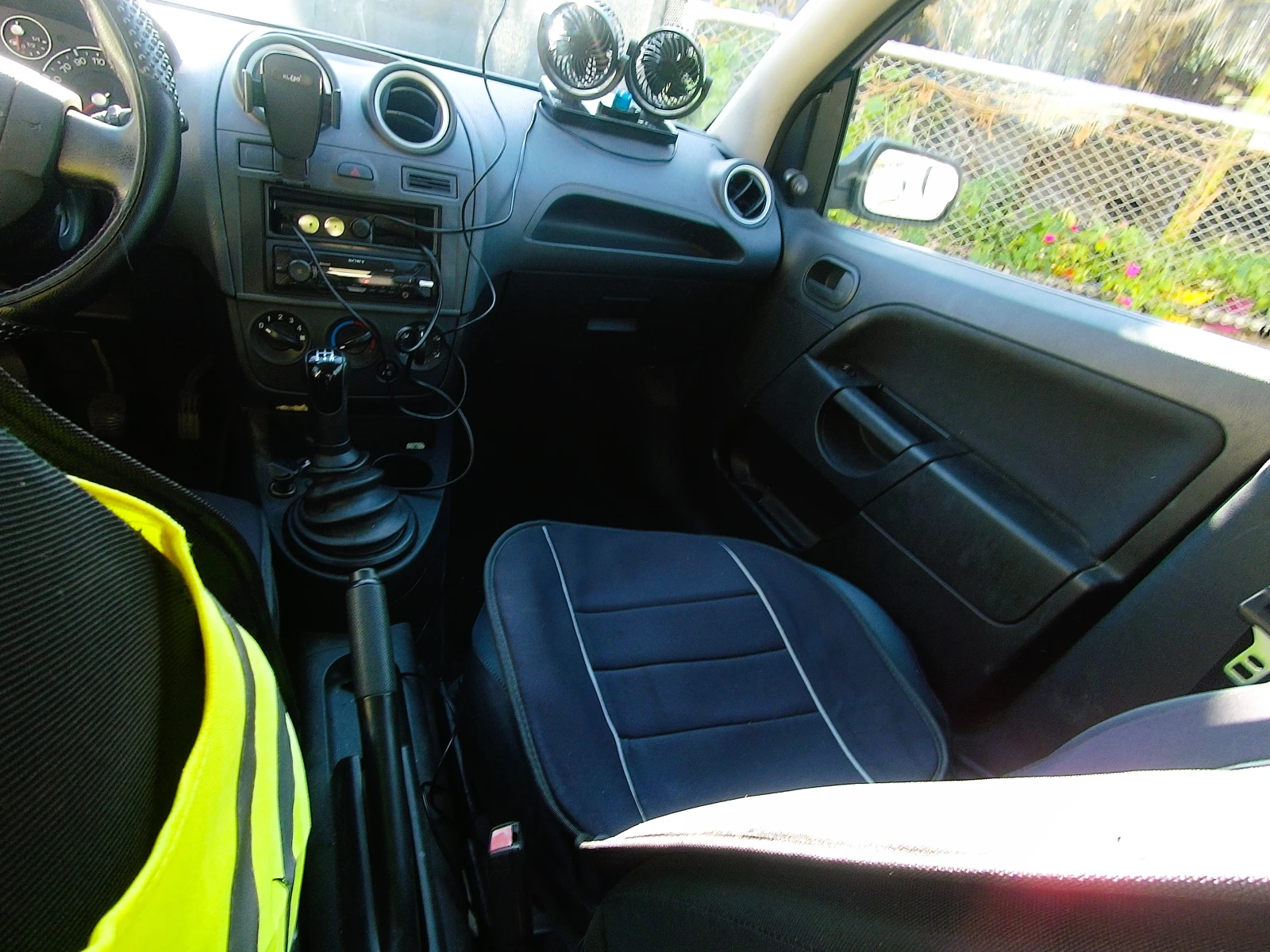 Ford Fiesta, снимка 6 - Автомобили и джипове - 56391750