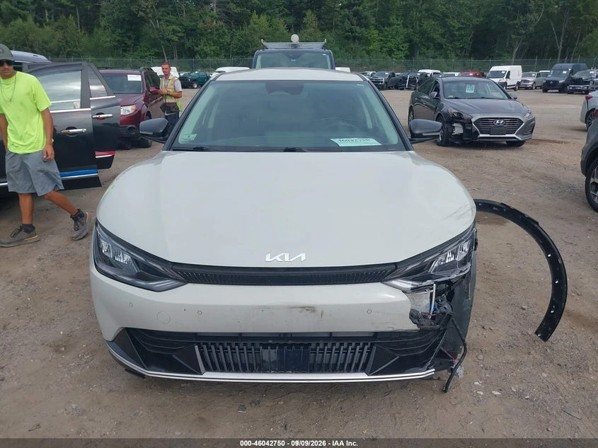 Kia EV6 Wind AWD, снимка 12 - Автомобили и джипове - 56405786