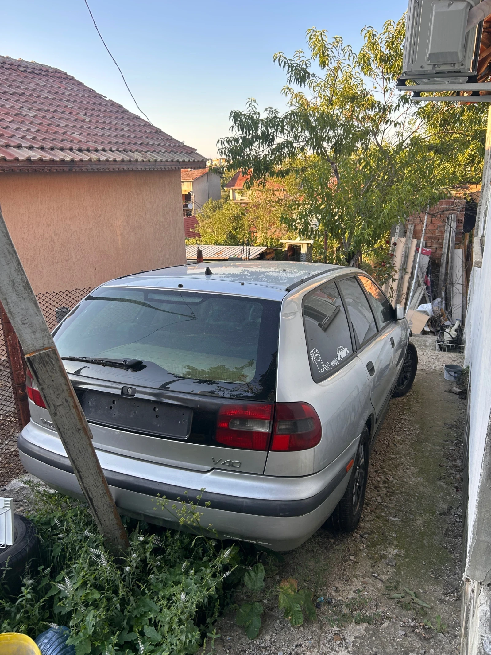 Volvo V40 1.9ТД, снимка 2 - Автомобили и джипове - 56581793