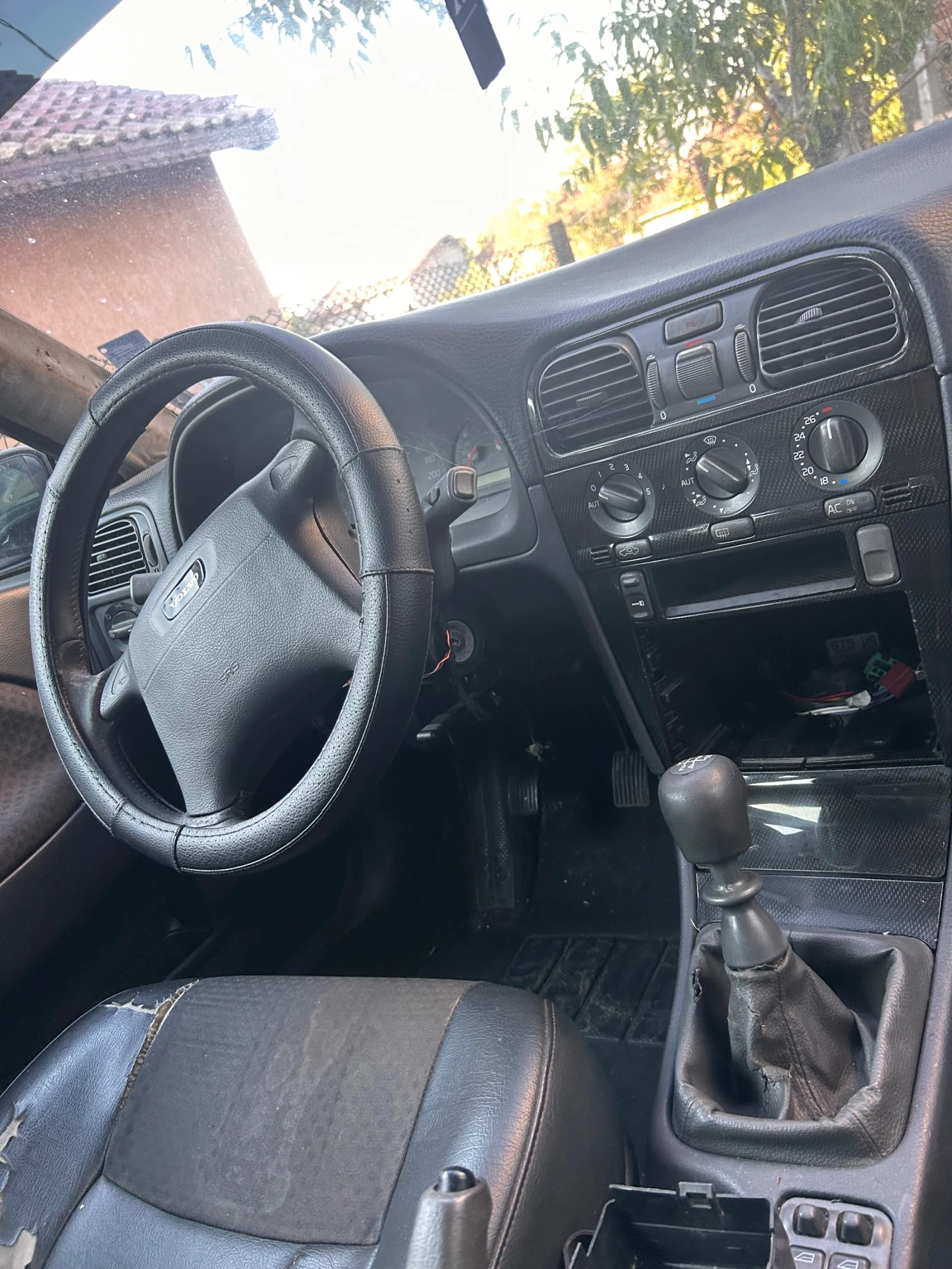 Volvo V40 1.9ТД, снимка 4 - Автомобили и джипове - 56581793