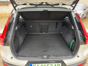 Volvo XC40 Recharge, снимка 11