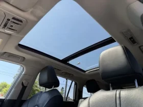 Toyota Highlander HYBRID LIMITED * AWD * 8 МЕСТA * ПАНОРАМА * CARFAX, снимка 16
