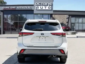 Toyota Highlander HYBRID LIMITED * AWD * 8 МЕСТA * ПАНОРАМА * CARFAX, снимка 4