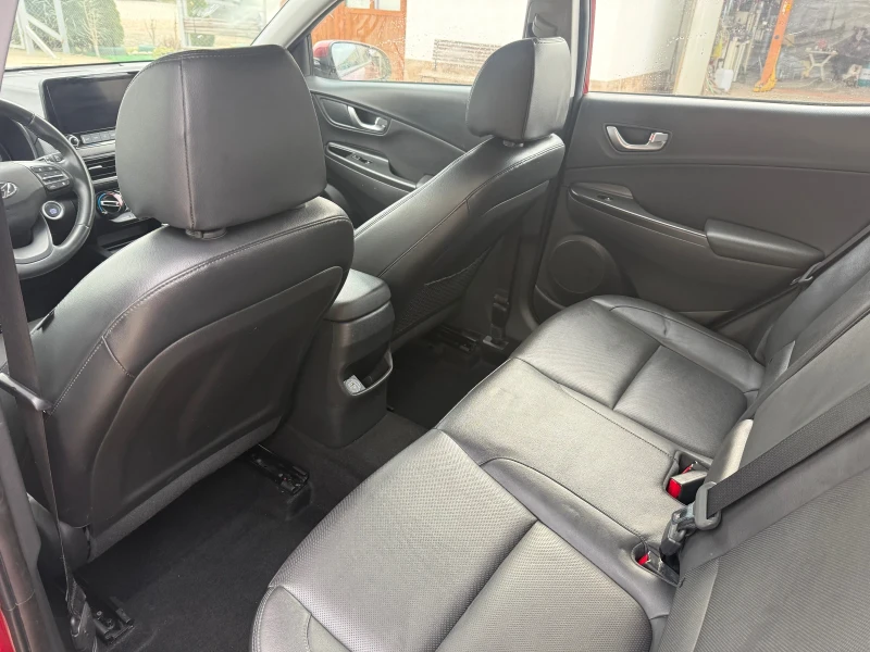 Hyundai Kona 2.0 SEL AWD, снимка 10 - Автомобили и джипове - 52860700