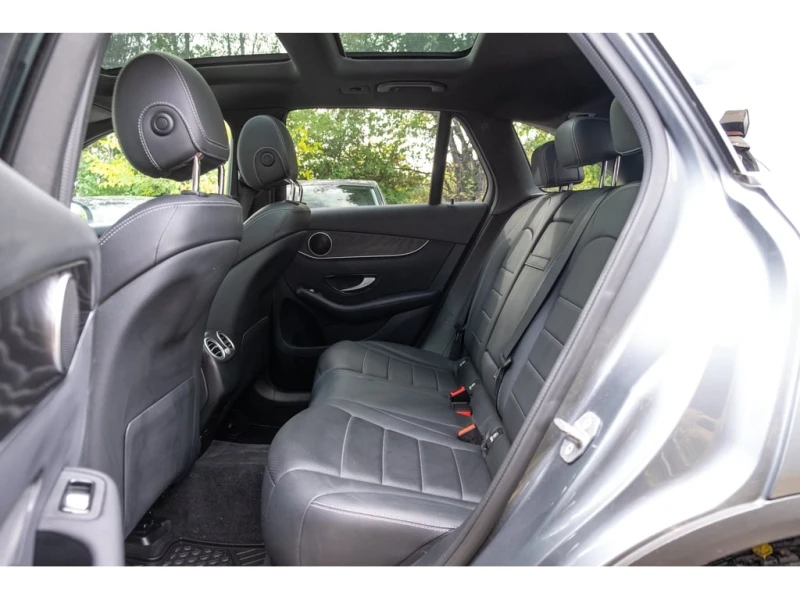 Mercedes-Benz GLC * 300| Premium| Sport| Panoroof| Navi| KEYLESS| LO, снимка 17 - Автомобили и джипове - 53044655